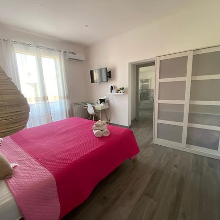 La Piccola Formica Charme Rooms ปาแลร์โม ภายนอก รูปภาพ