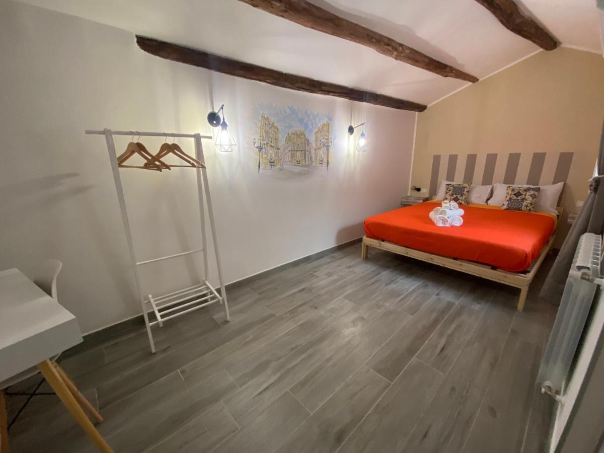 La Piccola Formica Charme Rooms ปาแลร์โม ภายนอก รูปภาพ