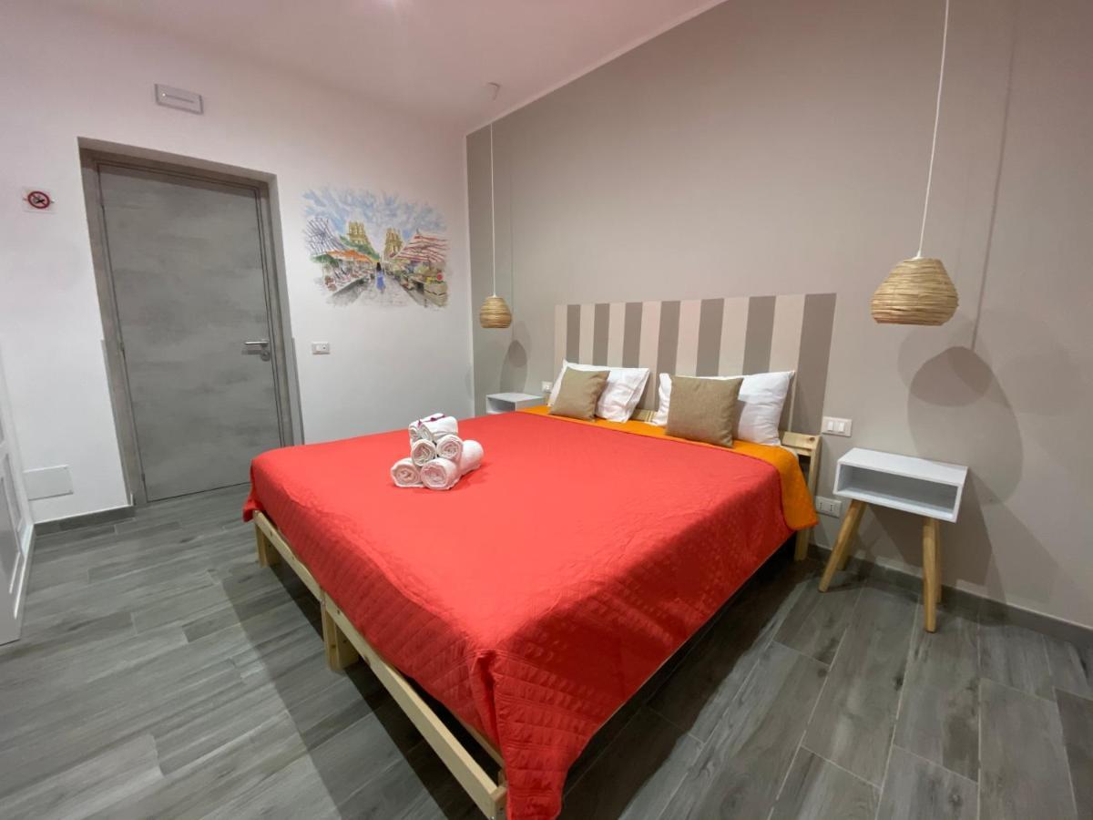 La Piccola Formica Charme Rooms ปาแลร์โม ภายนอก รูปภาพ